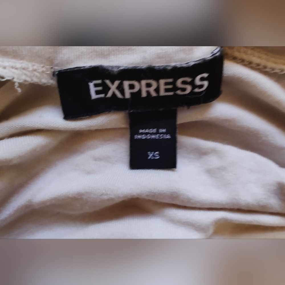 Ladies Express Funnel Neck Waist Length Ivory T-shirt - Dolman Sleeves - Size XS - Picture 4 of 5
